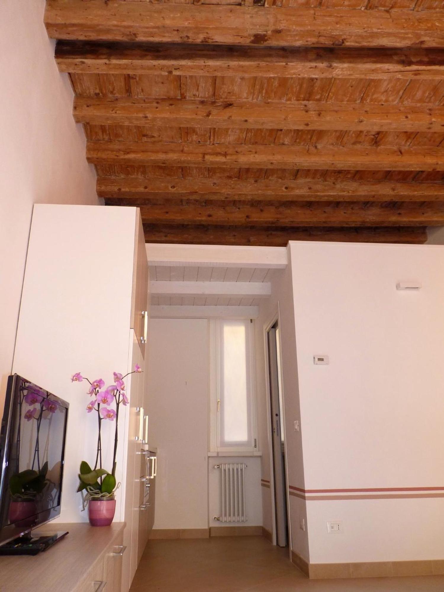 Flora Inn, Super Sweet Studio - Centro Bergamo Bagian luar foto
