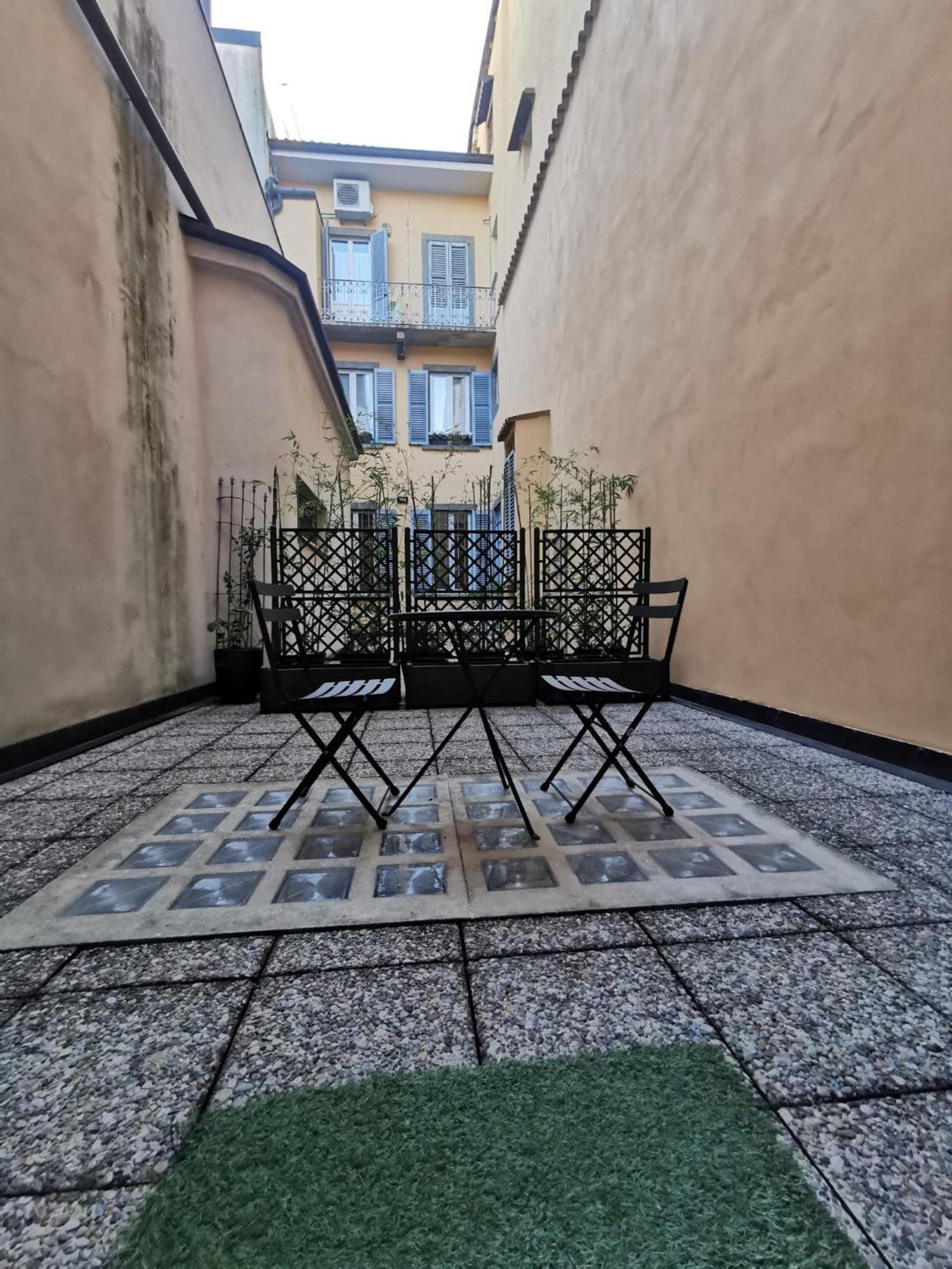 Flora Inn, Super Sweet Studio - Centro Bergamo Bagian luar foto